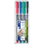 STAEDTLER Pochette de 4 feutres multi-usages LUMOCOLOR Encre permanente assortis. Pointe moyenne 1mm
