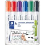 STAEDTLER Etui de 6 marqueurs LUMOCOLOR 351 effaçable à sec. Pointe ogive 2 mm. Coloris assortis