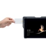 KENSINGTON Coque rigide BlackBelt™ avec lecteur de cartes intégré pour Surface™ Go K97320WW