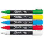 SHARPIE Blister de 5 marqueurs SHARPIE Chalk White, pointe ogive moyenne. Coloris assortis