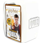 WINNING MOVES Jeu de société Quiz Harry Potter - En famille ou entre amis, avec 500 questions illustrées