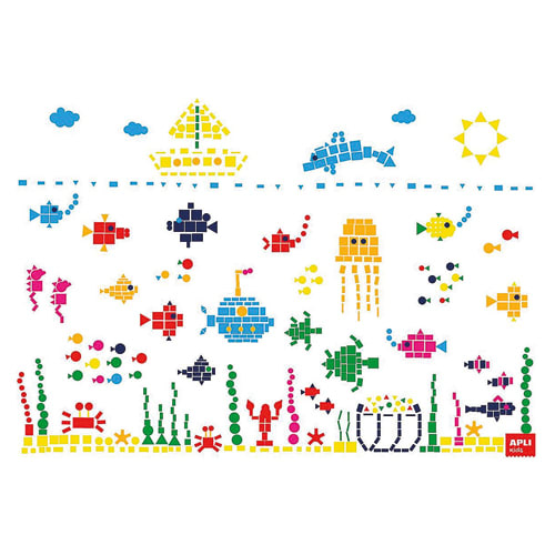 462388_d1-1.jpg APLI KIDS Kit de 4 affiches fonds marins 70x100 cm à décorer + 48 feuilles de gommettes assorties – Image 1