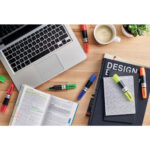 STABILO LUMINATOR surligneur pointe biseautée - Set de bureau de 4 surligneurs fluo - Coloris assortis – Image 3