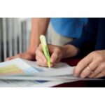 STABILO swing cool surligneur pointe biseautée - Pochette de 4 surligneurs fluo - Jaune/Bleu/Vert/Rose – Image 4