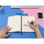 BIC Stylo bille 4 couleurs rétractables Classique. Pointe Moyenne (1,0 mm). Corps bleu – Image 4