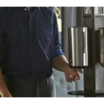 TORK Stand pour Distributeurs Gels hydro-alcoolique et mouchoirs en aluminium Noir L45,9xH167,7xP19,5 cm – Image 3