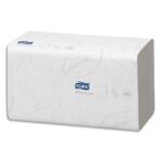 TORK Colis de 15 Paquets de 250 Essuie-mains Advanced 2 plis en V délitable Laurier - Ft 23 x 23 cm Blanc