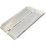 VISO Rampe d'accès PMR en aluminium Gris, pliable, avec poignée, charge 272 kg, L122 x H5/7 x P35/71 cm