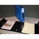 ARIANEX Classeur à deux leviers en PVC intérieur et extérieur avec poignée sur le dos, coloris Bleu