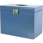 PIERRE HENRY Valise de classement en métal. Livrée avec 5 dossiers.Dim:36,5x28x22 cm.Coloris Bleu distant