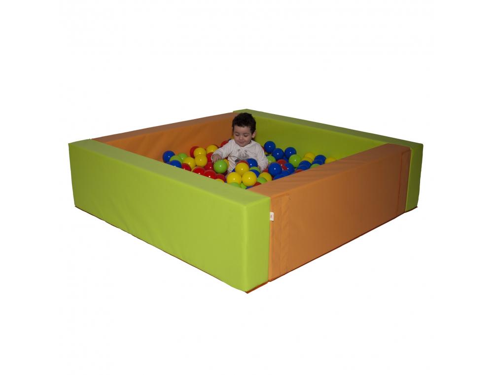 Piscine a balles culture club carre anti-bacterien polyesterpvc avec velcro livree sans   balles