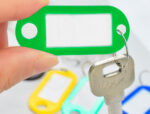 Porte-clés q-connect porte-étiquette plastique 50x22mm coloris vert présentoir 100 unités – Image 6