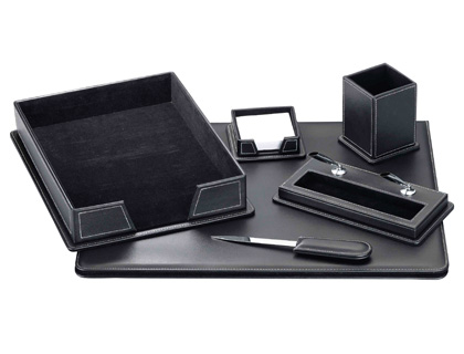 942820g-1.jpg Ensemble bureau q-connect similicuir coloris noir 6 pieces – Image 1